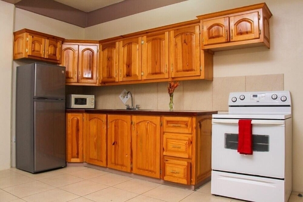 Hotel Iso's Bed & Breakfast (Glanvillia)